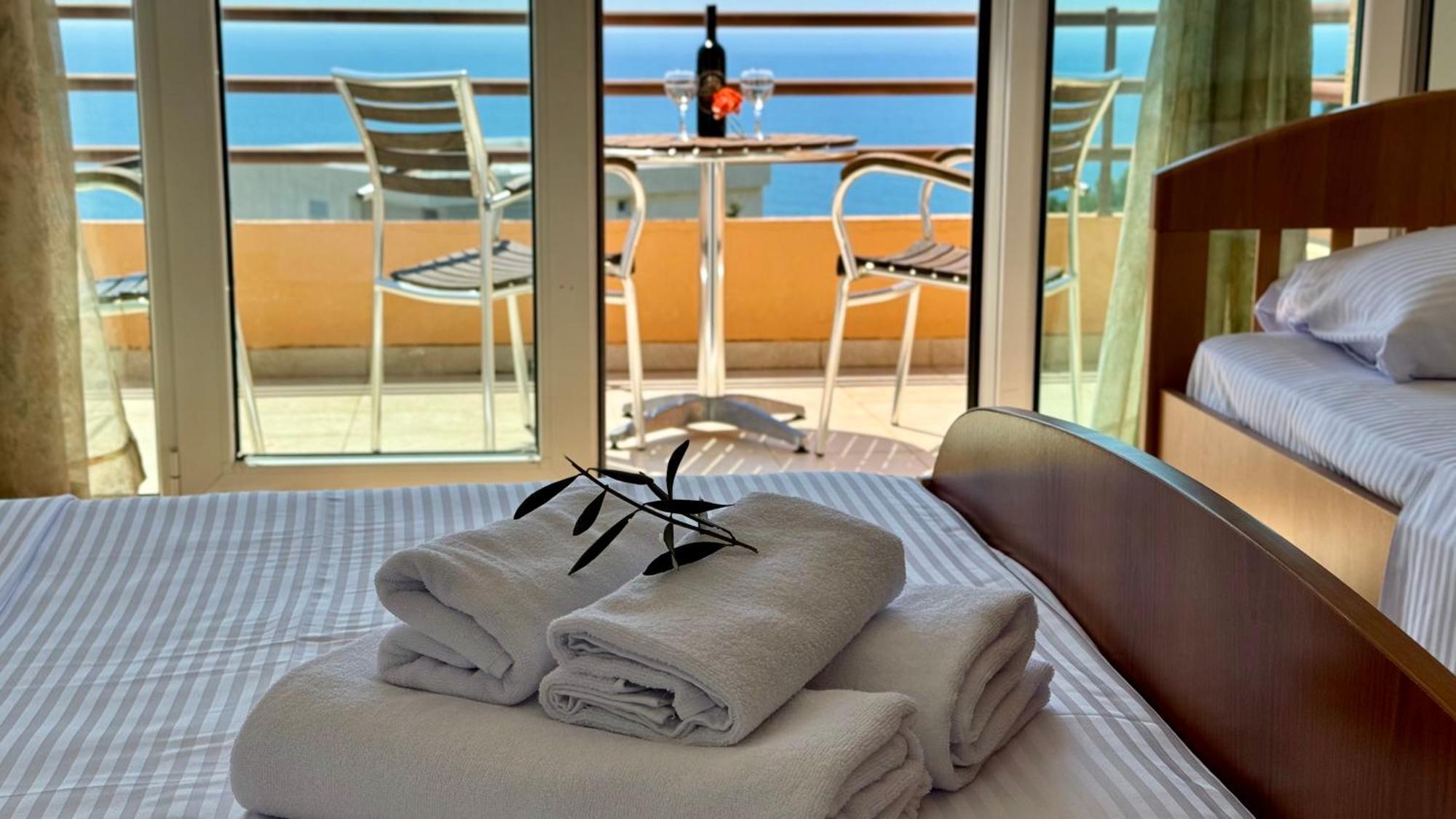Sea La Vie Apartments Ulcinj Esterno foto