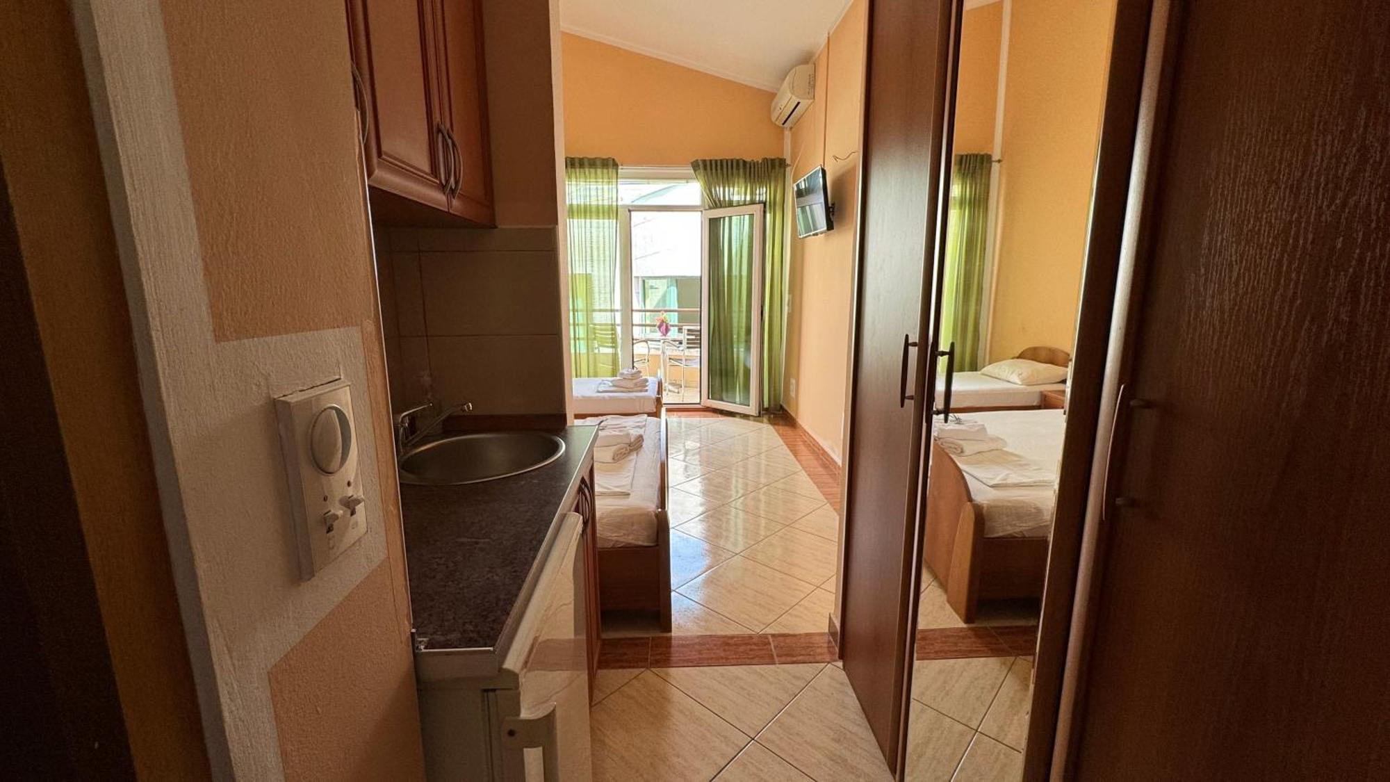 Sea La Vie Apartments Ulcinj Esterno foto